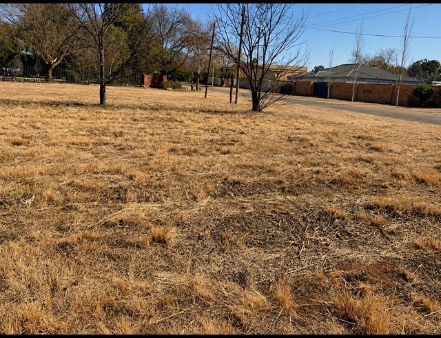 1,952M² VACANT LAND FOR SALE IN HENLEY ON KLIP